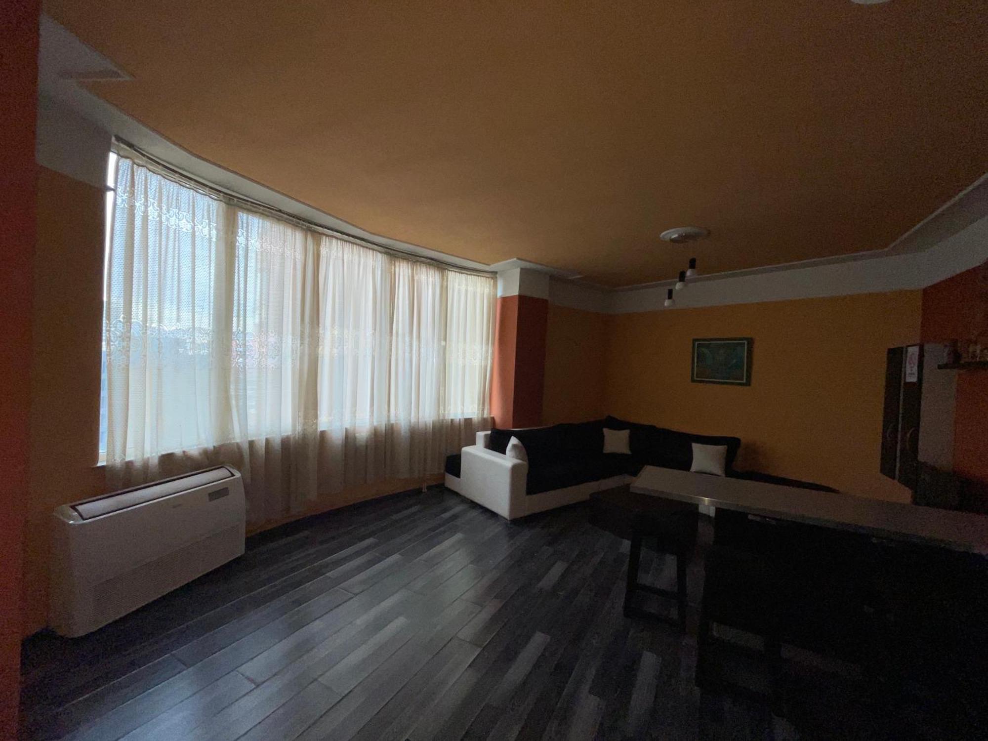 Moonshine Apartament Тирана Экстерьер фото